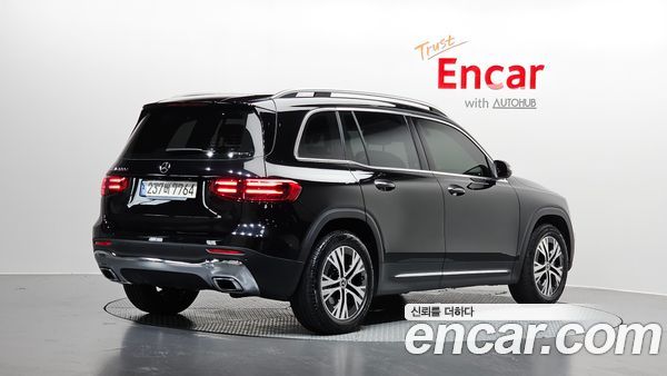 Mercedes-Benz GLB 2024