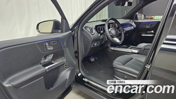 Mercedes-Benz GLB 2024, фото 12