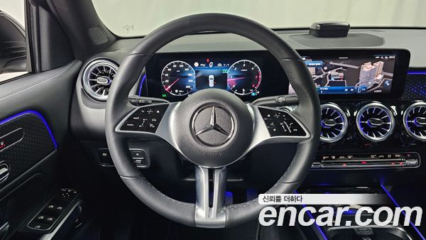 Mercedes-Benz GLB 2024, фото 18