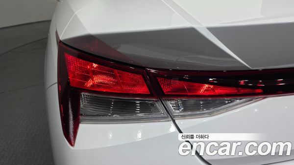 Hyundai Elantra 2021, фото 9