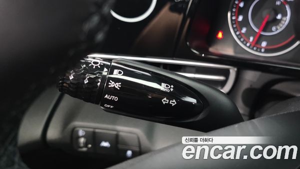 Hyundai Elantra 2021, фото 29