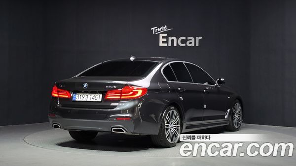 BMW 5 Series 2020, фото 2