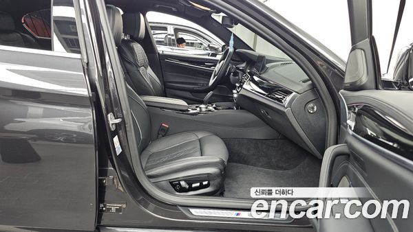 BMW 5 Series 2020, фото 17