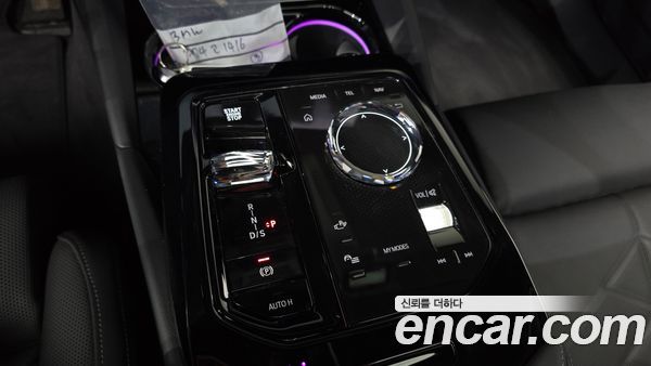 BMW 5 Series 2025, фото 12