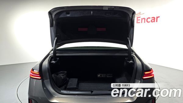 BMW 5 Series 2025, фото 23