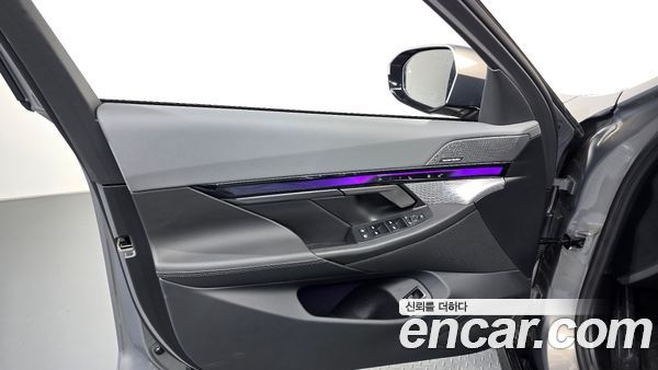 BMW 5 Series 2025, фото 14
