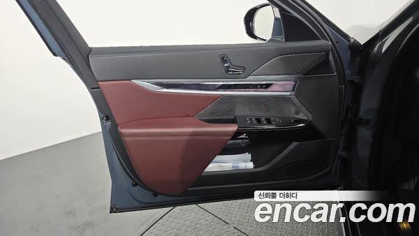 BMW 7 Series 2023, фото 14