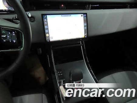 Land Rover Range Rover Evoque 2025, фото 12