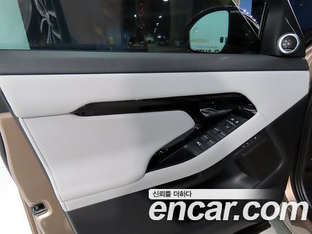 Land Rover Range Rover Evoque 2025, фото 15