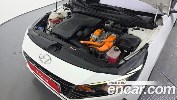 Hyundai Elantra 2023, фото 6