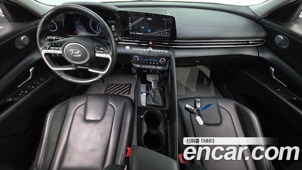 Hyundai Elantra 2023, фото 10