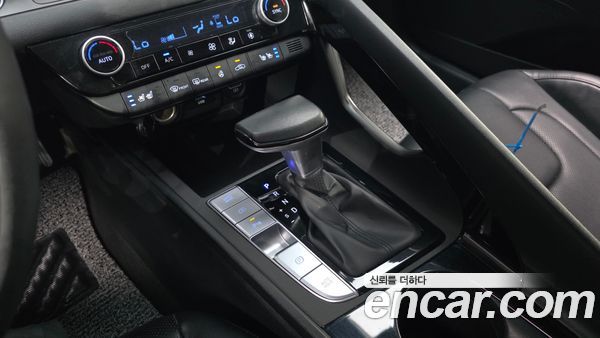 Hyundai Elantra 2023, фото 12