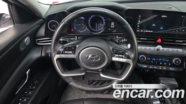 Hyundai Elantra 2023, фото 20