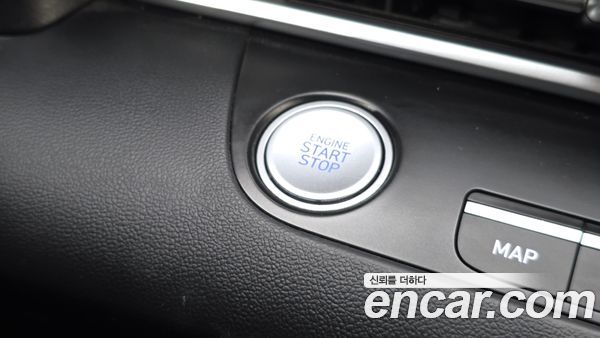 Hyundai Elantra 2023, фото 24