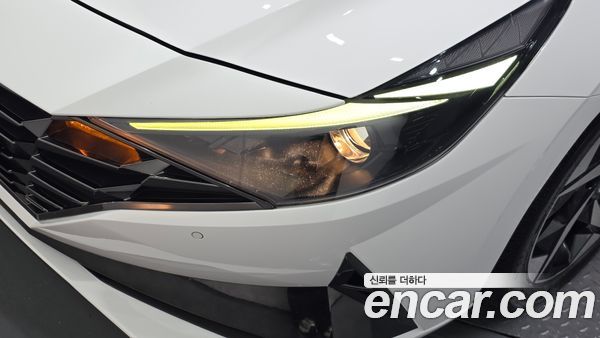 Hyundai Elantra 2023, фото 8