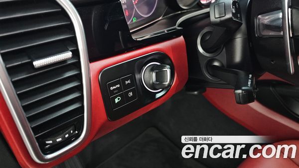 Porsche Cayenne 2023, фото 16