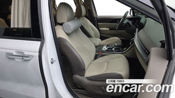 Kia Carnival 2021, фото 16