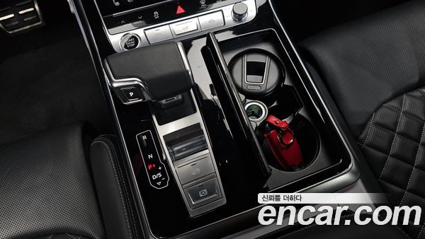 Audi Q8 2021, фото 11