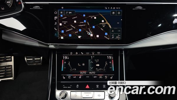 Audi Q8 2021, фото 19