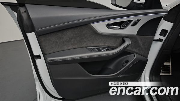 Audi Q8 2021, фото 13