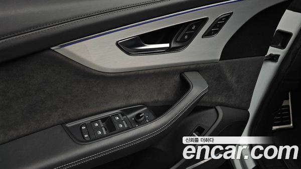 Audi Q8 2021, фото 30
