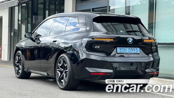 BMW iX 2024, фото 2