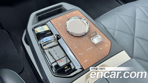 BMW iX 2024, фото 9