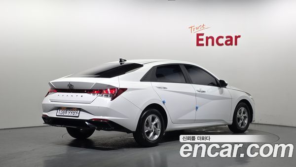 Hyundai Elantra 2022, фото 2