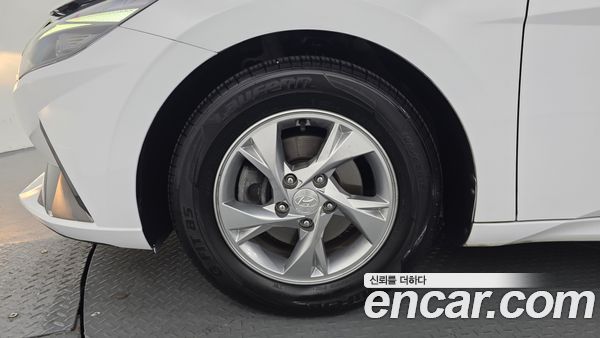 Hyundai Elantra 2022, фото 5