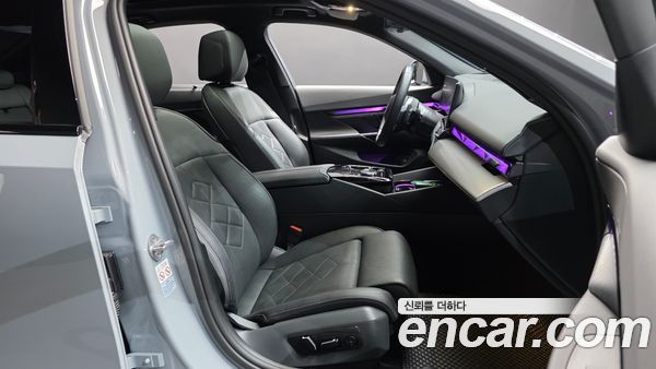 BMW 5 Series 2024, фото 16