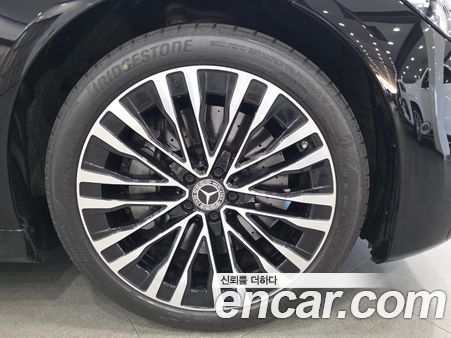 Mercedes-Benz S-Class 2022, фото 5