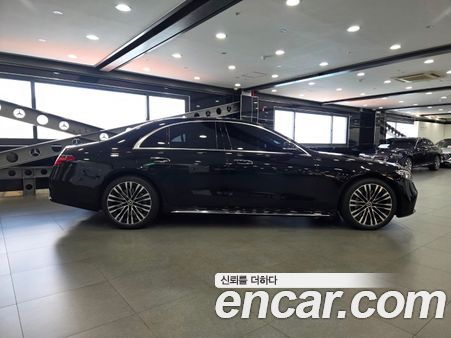Mercedes-Benz S-Class 2022, фото 9