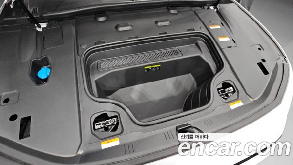 Audi A6 e-Tron 2025, фото 6