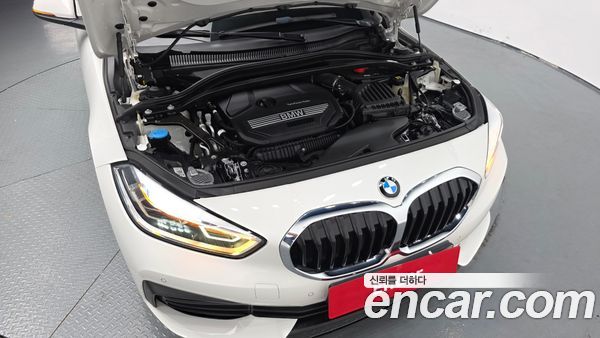 BMW 1 Series 2022, фото 5