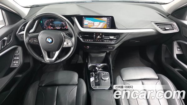 BMW 1 Series 2022, фото 9