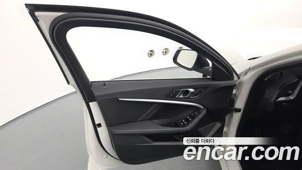 BMW 1 Series 2022, фото 13
