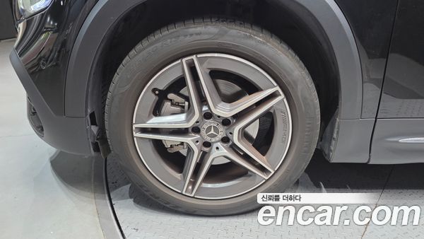 Mercedes-Benz GLB 2023, фото 5