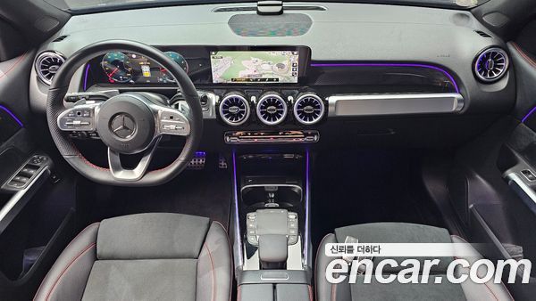 Mercedes-Benz GLB 2023, фото 10