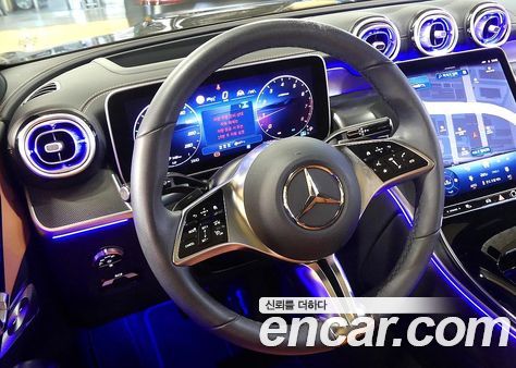 Mercedes-Benz GLC 2025, фото 12