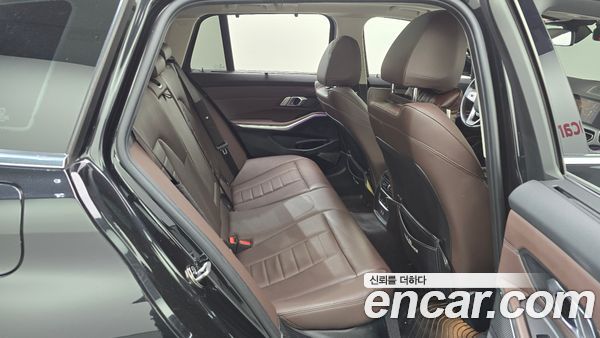 BMW 3 Series 2022, фото 25