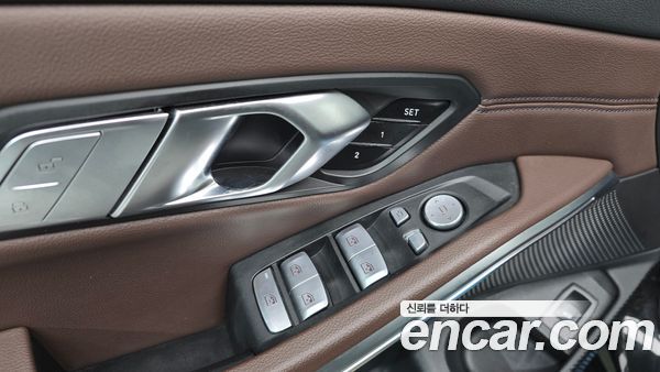 BMW 3 Series 2022, фото 29