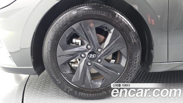 Hyundai Elantra 2021, фото 5