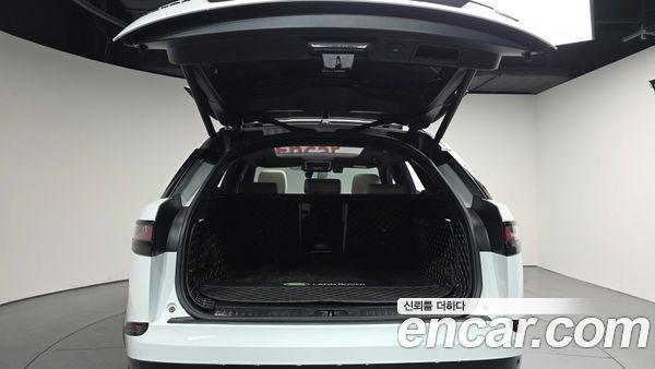 Land Rover Range Rover Velar 2023, фото 25