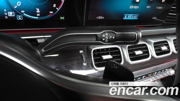 Mercedes-Benz GLE 2023, фото 9