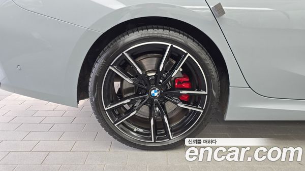 BMW 3 Series 2024, фото 5