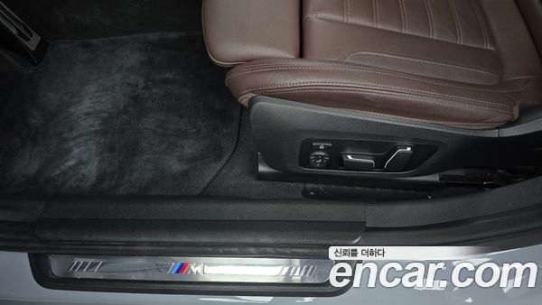 BMW 3 Series 2024, фото 31