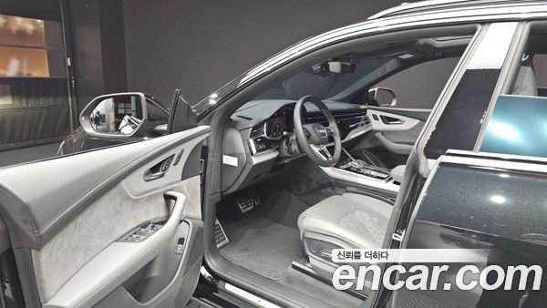Audi Q8 2022, фото 10