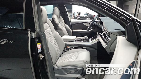 Audi Q8 2022, фото 12