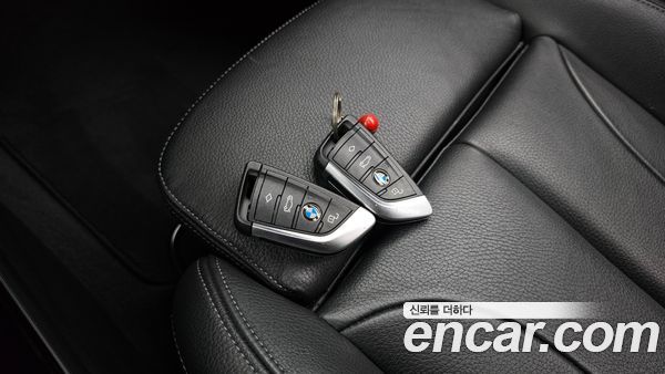 BMW 1 Series 2021, фото 16