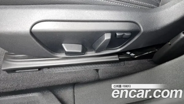 BMW 1 Series 2021, фото 31